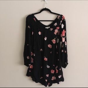 Black dress with Flores! 🌸🌺🌸